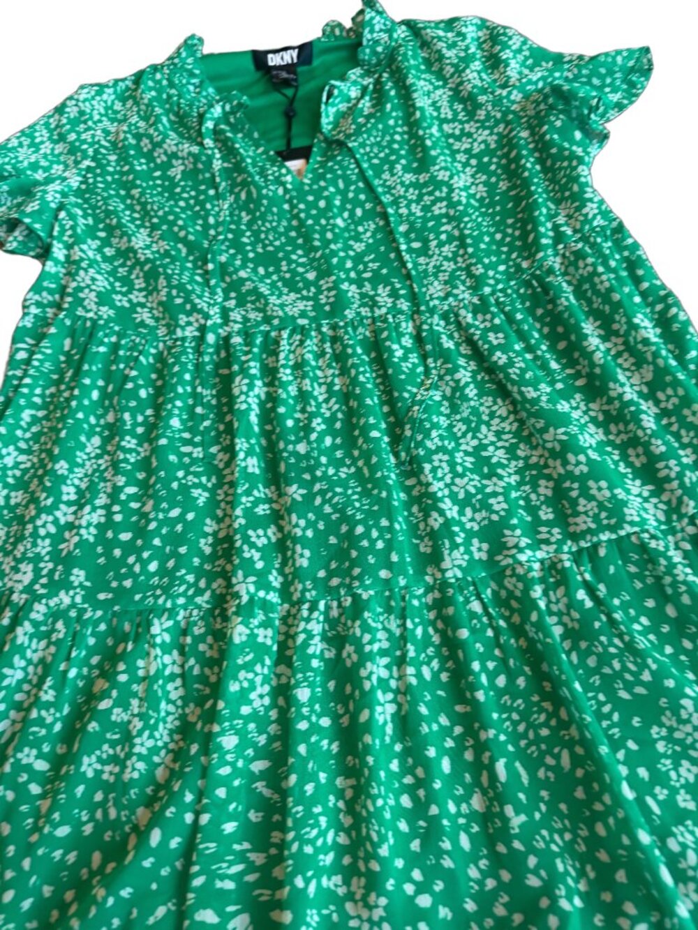 DKNY Green Floral Tiered Dress Ruffle V Neck Flutter Sleeve Size 14 Women's NWT - Picture 15 of 15